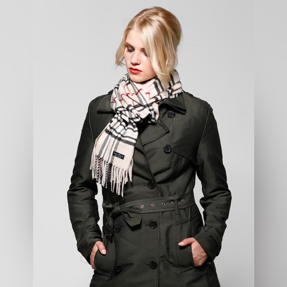 V. FRAAS cashmink plaid scarf (NWOT) - Picture 2 of 9